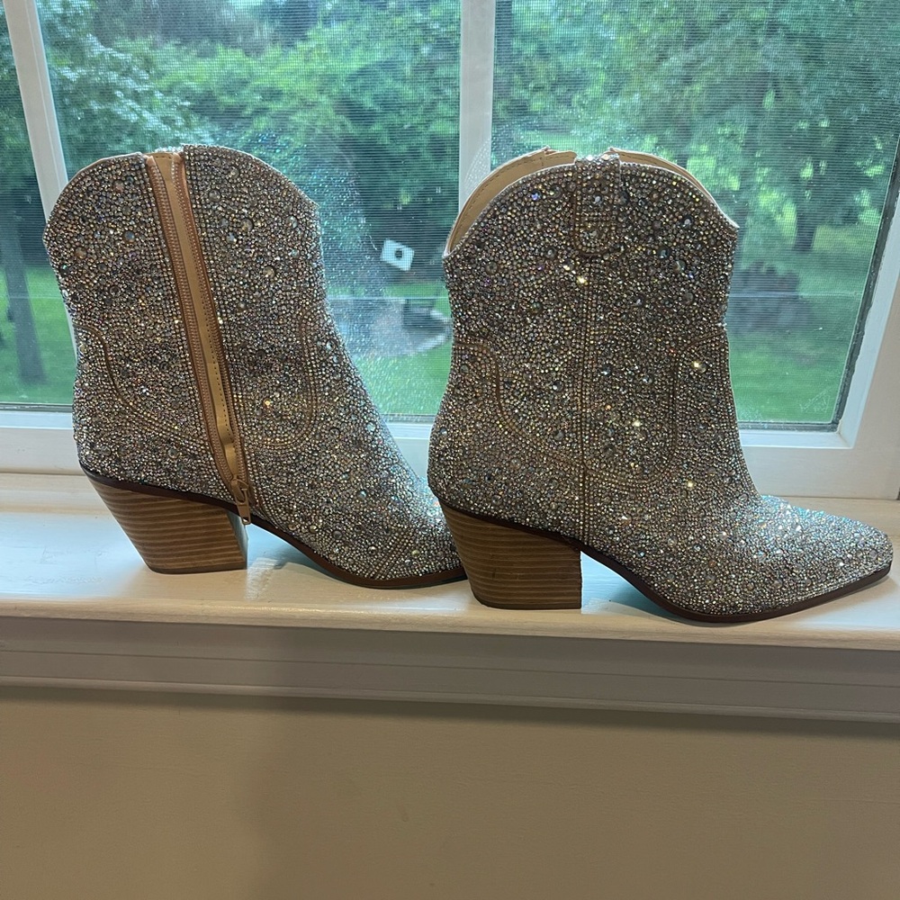 Betsey Johnson Silver/ Pink Heeled Boots with Glitter Finish